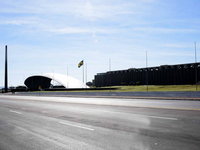 Quartel-General do Exército, Setor Militar Urbano, Avenida do Exército