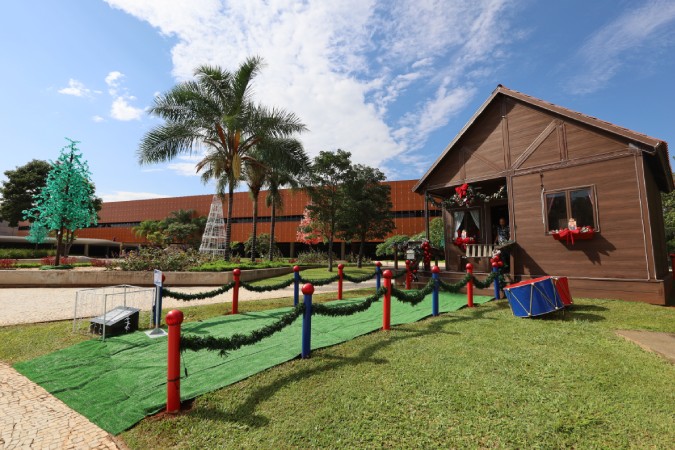 Visite a Casinha do Papai Noel no SMU