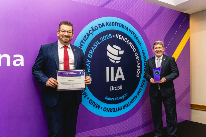 FHE POUPEX recebe premiação nacional do IIA BRASIL 